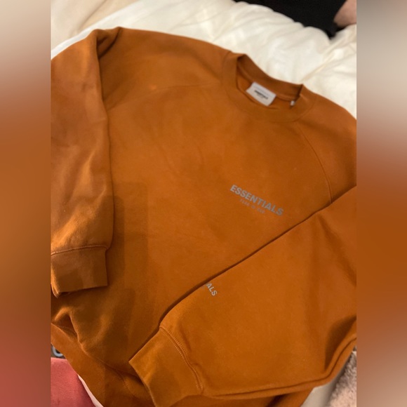 ESSENTIALS x MR PORTER Crewneck Size Medium - Picture 2 of 5